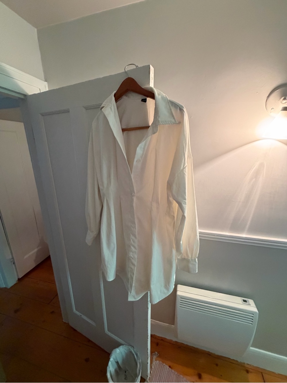 SHEIN White Men's Long Sleeve Button-Up Shirt